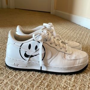 Nike Air Force 1 - EUC - Size 7Y